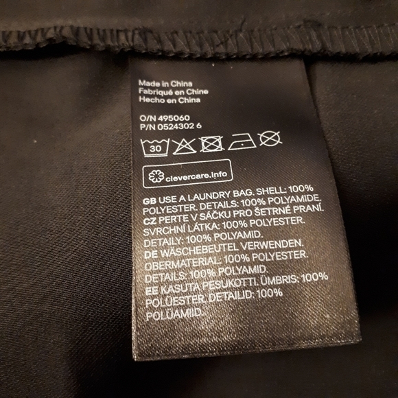 H&M black dress - Picture 7 of 9